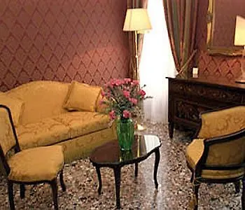 فندق كازا بيزاني كانال-نيو البندقية بيت ضيافة